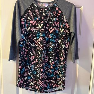 LilaRoe Multi Color Mid Sleeve Top
